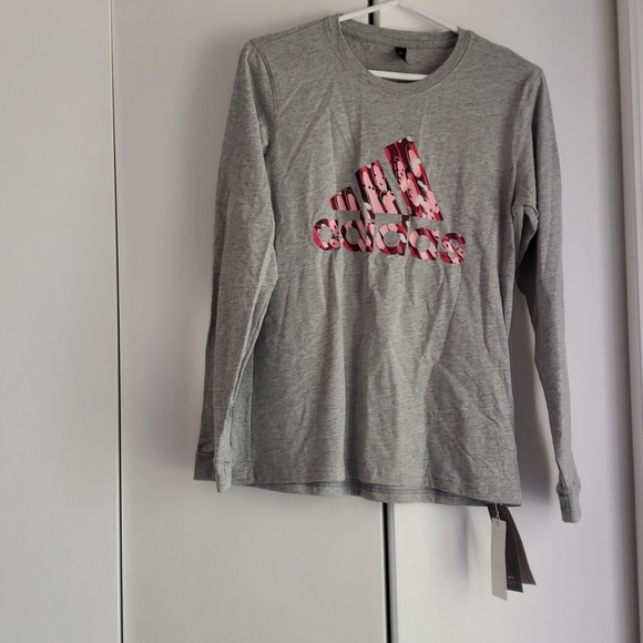adidas Sweaters - NWT Adidas Lightweight sweater size S